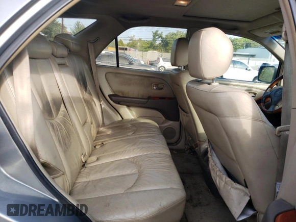 2002 Lexus RX 300 with VIN JTJHF10U820274394, listed as a Copart auction lot 71036874 with 185,606 mi miles and Clean Title. Bid and sale history available at carsss.com. Image 11.