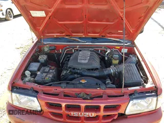 2001 Isuzu Rodeo S with VIN 4S2CK58W814326849, listed as a IAAI auction lot 41769624 with 366,460 mi miles and . Bid and sale history available at DreamBid. Image 10.