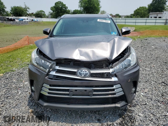 2018 Toyota Highlander Limited with VIN 5TDDZRFH9JS817037, listed as a Copart auction lot 60607945 with 101,624 mi miles and Salvage title. Bid and sale history available at DreamBid. Image 5.