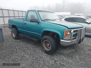 1995 Chevrolet C/K 1500 with VIN 1GCEK14Z9SZ141016, listed as a IAAI auction lot 41795606 with 261,799 mi miles. Bid and sale history available at carsss.com. Image 1.