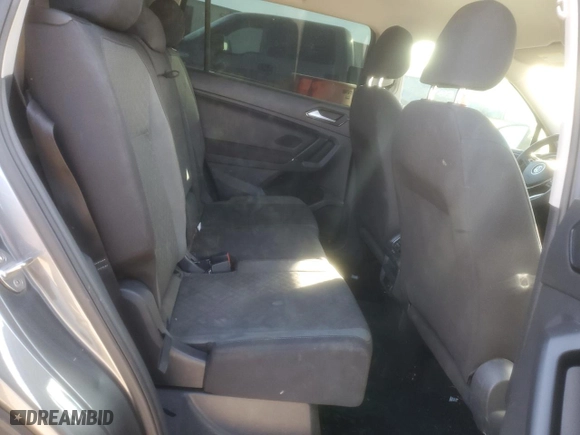 2018 Volkswagen Tiguan S with VIN 3VV1B7AX3JM009567, listed as a Copart auction lot 42562965 with 134,016 mi miles and Salvage Title. Bid and sale history available at carsss.com. Image 11.