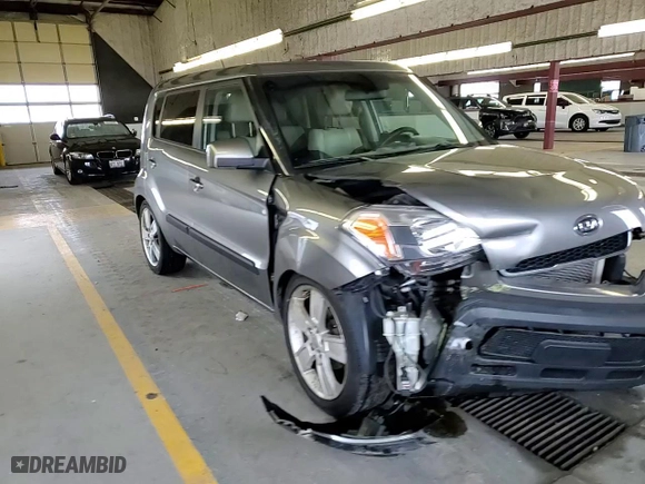 2011 Kia Soul ! with VIN KNDJT2A24B7222414, listed as a Copart auction lot 81518614 with 140,209 mi miles and Non Repairable. Bid and sale history available at carsss.com. Image 10.