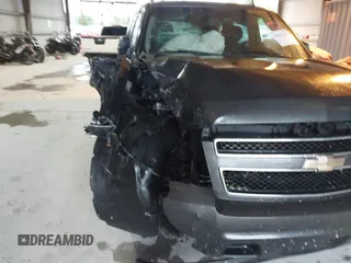 2010 Chevrolet Suburban LS with VIN 1GNUCHE01AR158111, listed as a IAAI auction lot 41602157 with 263,227 mi miles. Bid and sale history available at carsss.com. Image 6.