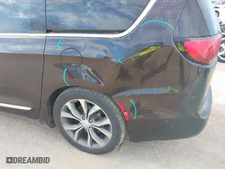 2017 Chrysler Pacifica Limited with VIN 2C4RC1GG7HR643163, listed as a IAAI auction lot 41877690 with 104,841 mi miles. Bid and sale history available at carsss.com. Image 17.