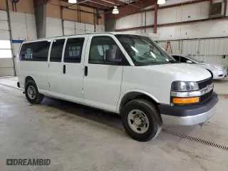 2009 Chevrolet Express Passenger with VIN 1GAHG39K091164479, listed as a Copart auction lot 51215085 with 155,435 mi miles and Salvage Title. Bid and sale history available at carsss.com. Image 4.