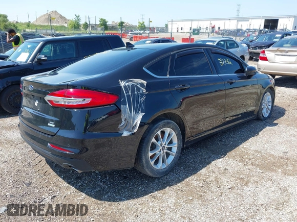 2020 Ford Fusion SE with VIN 3FA6P0HD6LR101129, listed as a IAAI auction lot 39737792 with 18,315 mi miles and . Bid and sale history available at DreamBid. Image 4.
