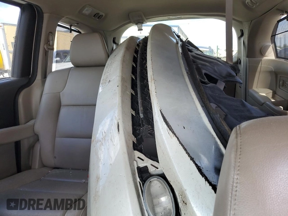 2014 Honda Odyssey Touring with VIN 5FNRL5H98EB053486, listed as a Copart auction lot 58004225 with 201,526 mi miles and Salvage title. Bid and sale history available at DreamBid. Image 10.