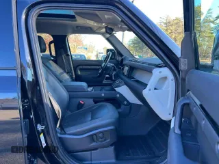 2021 Land Rover Defender SE with VIN SALEP7RU1M2048268, listed as a Copart auction lot 42012605 with 111,520 mi miles and Clean title. Bid and sale history available at DreamBid. Image 5.