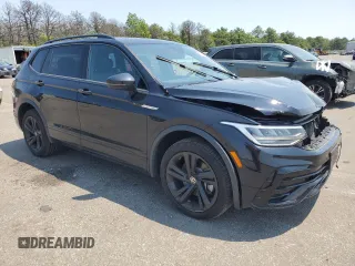 2023 Volkswagen Tiguan SE R-Line Black with VIN 3VV8B7AX3PM141106, listed as a Copart auction lot 62381835 with 18,153 mi miles and Salvage title. Bid and sale history available at DreamBid. Image 4.