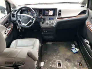 2017 Toyota Sienna XLE Auto Access Seat with VIN 5TDYZ3DC5HS871225, listed as a Copart auction lot 49915265 with 91,823 mi miles and Salvage Title. Bid and sale history available at carsss.com. Image 8.