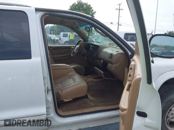 2000 Dodge Durango with VIN 1B4HS28N7YF260524, listed as a IAAI auction lot 42798256 with 137,901 mi miles and . Bid and sale history available at DreamBid. Image 5.
