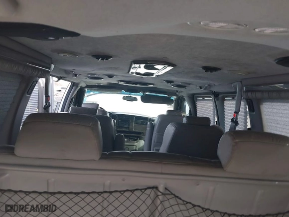 2003 Chevrolet Express Cargo Van YF7 Upfitter with VIN 1GBFG15T831209178, listed as a IAAI auction lot 41062230 with 160,354 mi miles. Bid and sale history available at carsss.com. Image 8.