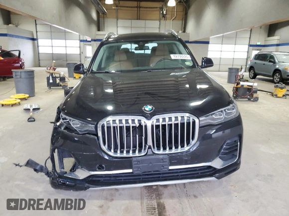 2020 BMW X7 xDrive40i with VIN 5UXCW2C02L9B60336, listed as a Copart auction lot 42796695 with 81,129 mi miles and Salvage Title. Bid and sale history available at carsss.com. Image 5.