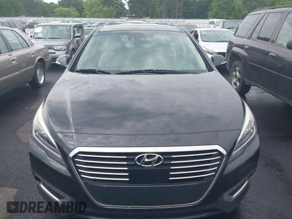 2017 Hyundai Sonata Limited with VIN KMHE34L10HA055090, listed as a IAAI auction lot 42206364 with 110,521 mi miles and . Bid and sale history available at DreamBid. Image 12.