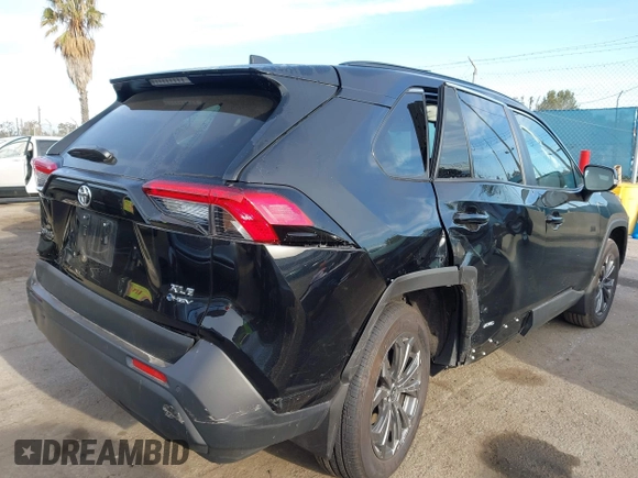 2025 Toyota RAV4 Hybrid XLE Premium with VIN 2T3B6RFV6SW084676, listed as a IAAI auction lot 41923759 with 15,856 mi miles and . Bid and sale history available at DreamBid. Image 4.