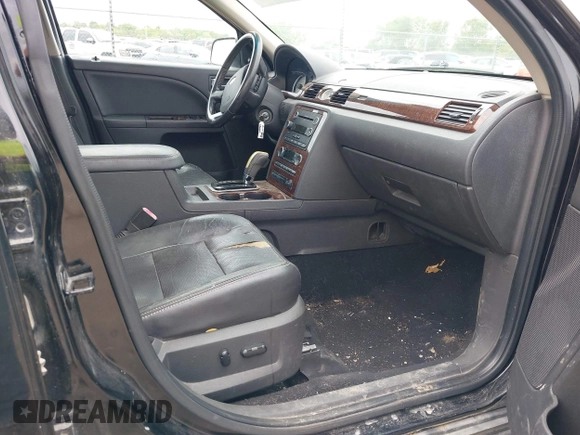2008 Ford Taurus Limited with VIN 1FAHP25W28G119555, listed as a IAAI auction lot 42183800 with 178,563 mi miles and . Bid and sale history available at DreamBid. Image 5.