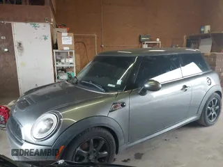 2009 MINI Hardtop S with VIN WMWMF73539TT98930, listed as a IAAI auction lot 42439606 with 152,954 mi miles and . Bid and sale history available at DreamBid. Image 2.