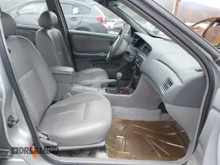 2000 Nissan Altima GXE with VIN 1N4DL01A3YC226341, listed as a IAAI auction lot 41499818 with 173,133 mi miles. Bid and sale history available at carsss.com. Image 5.