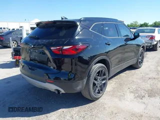 2020 Chevrolet Blazer LT z VIN 3GNKBBRA3LS596803, wystawiony jako IAAI lot #42060918 z przebiegiem 59 253 mil mil oraz . Historia ofert i sprzedaży dostępna na DreamBid. Obrazek 4.