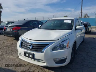 2014 Nissan Altima S with VIN 1N4AL3AP3EN355348, listed as a IAAI auction lot 41596162 with 131,291 mi miles and . Bid and sale history available at carsss.com. Image 18.