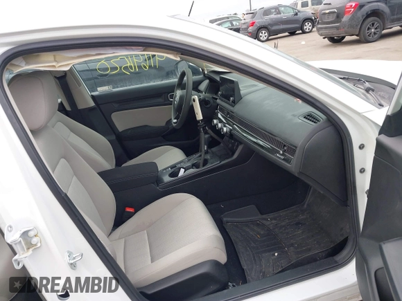 2024 Honda Civic LX z VIN 2HGFE2F20RH543598, wystawiony jako IAAI lot #41646520 z przebiegiem 18 923 mil mil oraz . Historia ofert i sprzedaży dostępna na DreamBid. Obrazek 5.