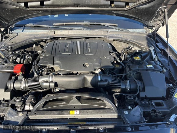 2016 Jaguar XF 35t Premium with VIN SAJBD4BV9GCY06832, listed as a Copart auction lot 43858405 with 59,691 mi miles and Clean Title. Bid and sale history available at carsss.com. Image 7.