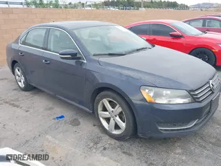 2012 Volkswagen Passat SE with VIN 1VWBP7A3XCC077626, listed as a IAAI auction lot 41783484 with 90,341 mi miles. Bid and sale history available at carsss.com. Image 1.