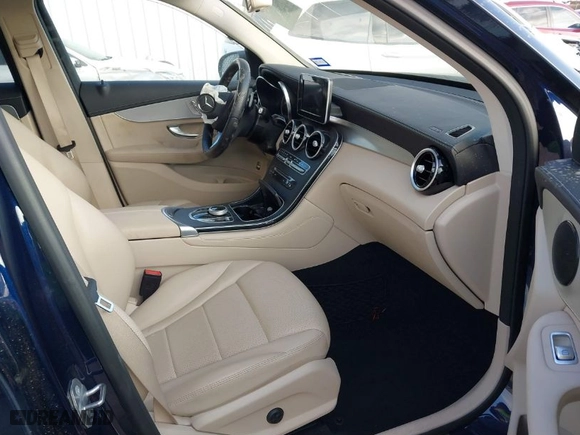 2019 Mercedes-Benz GLC with VIN WDC0G4JB7KF669430, listed as a IAAI auction lot 41483348 with 74,543 mi miles. Bid and sale history available at carsss.com. Image 5.