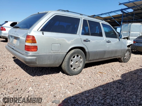 1994 Mercedes-Benz E with VIN WDBEA92E2RF283381, listed as a Copart auction lot 50025645 with 131,140 mi miles and Salvage Title. Bid and sale history available at DreamBid. Image 3.
