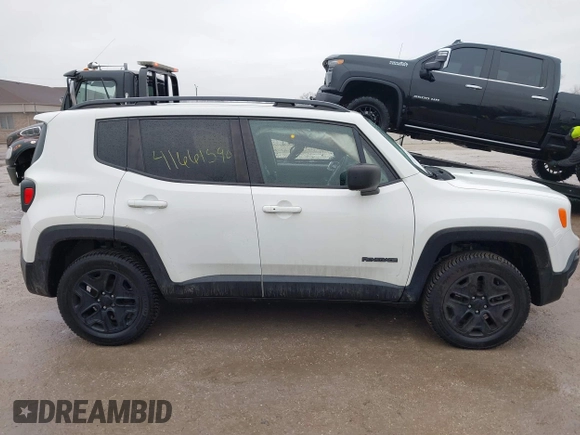 2018 Jeep Renegade Sport with VIN ZACCJBAB7JPH59147, listed as a IAAI auction lot 41661590 with 70,390 mi miles. Bid and sale history available at carsss.com. Image 13.