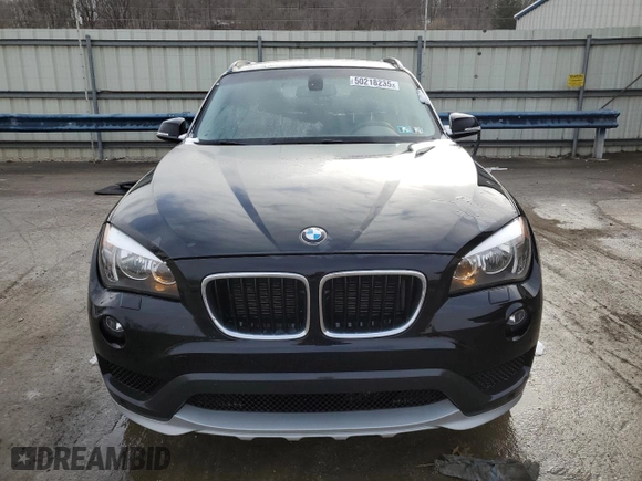 2015 BMW X1 xDrive28i with VIN WBAVL1C50FVY28343, listed as a Copart auction lot 50218235 with 109,209 mi miles and Salvage Title. Bid and sale history available at carsss.com. Image 5.