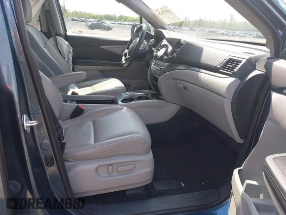 2021 Honda Pilot Special Edition with VIN 5FNYF5H25MB041980, listed as a IAAI auction lot 39597428 with 43,167 mi miles and . Bid and sale history available at carsss.com. Image 5.