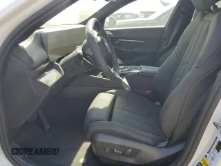 2024 BMW 5 Series 530i xDrive с VIN WBA53FJ00RCP20115, выставлен на аукционе Copart как лот 71083904 с пробегом 2 043 миль миль и Списание • Salvage title. История ставок и продаж доступна на DreamBid. Изображение 7.