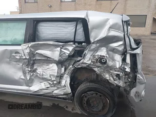 2010 Scion xB z VIN JTLZE4FE9A1110922, wystawiony jako IAAI lot #41761378 z przebiegiem 89 000 mil mil oraz . Historia ofert i sprzedaży dostępna na DreamBid. Obrazek 6.
