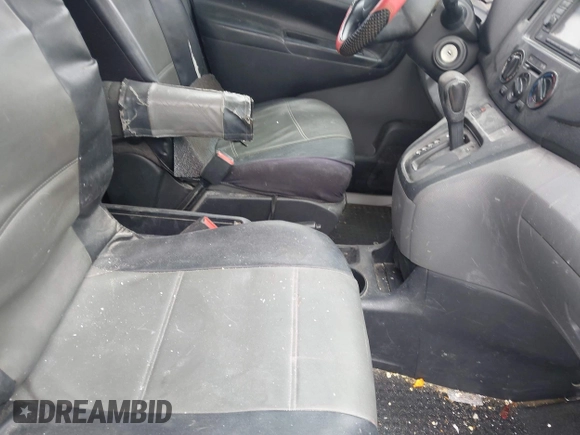 2015 Nissan NV200 SV with VIN 3N6CM0KN7FK693948, listed as a IAAI auction lot 42076494 with 217,175 mi miles and . Bid and sale history available at DreamBid. Image 5.