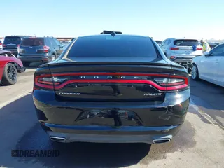 2015 Dodge Charger SXT z VIN 2C3CDXHG5FH784907, wystawiony jako IAAI lot #42322979 z przebiegiem 73 485 mil mil oraz . Historia ofert i sprzedaży dostępna na DreamBid. Obrazek 16.