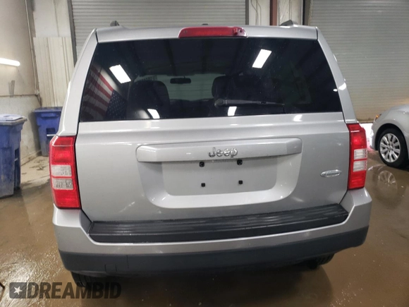 2014 Jeep Patriot Latitude with VIN 1C4NJPFB1ED767103, listed as a Copart auction lot 51844535 with 158,480 mi miles and Salvage title. Bid and sale history available at DreamBid. Image 6.