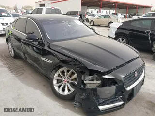 2019 Jaguar XF 25t Premium with VIN SAJBD4FX4KCY79210, listed as a IAAI auction lot 41716178 with 76,314 mi miles. Bid and sale history available at carsss.com. Image 6.