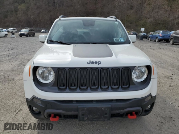 2015 Jeep Renegade Trailhawk with VIN ZACCJBCT0FPB53582, listed as a Copart auction lot 53360135 with Not Provided miles and Salvage Title. Bid and sale history available at DreamBid. Image 5.