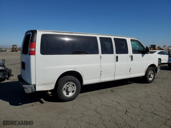 2012 Chevrolet Express Passenger 1LT with VIN 1GAZG1FG4C1100252, listed as a Copart auction lot 73242444 with 76,779 mi miles and Salvage Title. Bid and sale history available at carsss.com. Image 3.