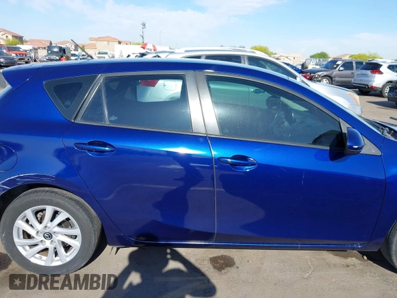 2013 Mazda 3 i Touring z VIN JM1BL1L81D1708796, wystawiony jako IAAI lot #42179958 z przebiegiem 95 467 mil mil oraz . Historia ofert i sprzedaży dostępna na DreamBid. Obrazek 13.