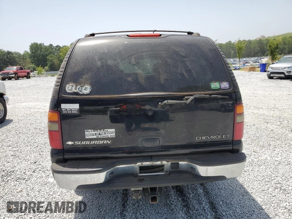 2003 Chevrolet Suburban LT with VIN 3GNEC16Z43G150161, listed as a Copart auction lot 62352354 with 211,614 mi miles and Clean Title. Bid and sale history available at carsss.com. Image 6.