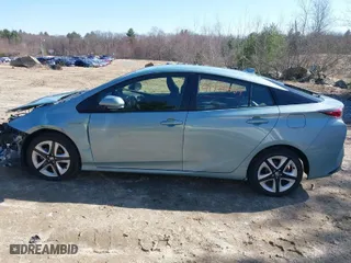 2017 Toyota Prius Two with VIN JTDKARFUXH3052105, listed as a IAAI auction lot 41980889 with 23,753 mi miles. Bid and sale history available at carsss.com. Image 15.