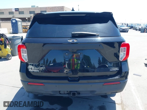 2020 Ford Police Interceptor Utility z VIN 1FM5K8AB6LGA19058, wystawiony jako IAAI lot #42223865 z przebiegiem 67 047 mil mil oraz . Historia ofert i sprzedaży dostępna na DreamBid. Obrazek 17.