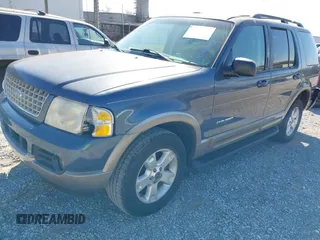 2002 Ford Explorer Eddie Bauer z VIN 1FMZU74E82UA41218, wystawiony jako IAAI lot #41890862 z przebiegiem 230 201 mil mil oraz . Historia ofert i sprzedaży dostępna na DreamBid. Obrazek 2.