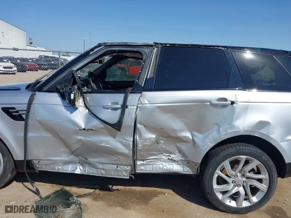 2019 Land Rover Range Rover Sport HSE with VIN SALWR2RV3KA818144, listed as a IAAI auction lot 41859731 with 57,303 mi miles. Bid and sale history available at carsss.com. Image 6.