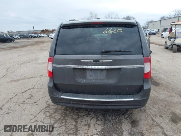 2015 Chrysler Town & Country Touring-L with VIN 2C4RC1CG4FR525588, listed as a IAAI auction lot 41696620 with 225,297 mi miles. Bid and sale history available at carsss.com. Image 16.