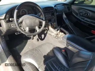1998 Chevrolet Corvette z VIN 1G1YY22G2W5109355, wystawiony jako Copart lot #52417545 z przebiegiem 139 789 mil mil oraz Czysty tytuł • Clean title. Historia ofert i sprzedaży dostępna na DreamBid. Obrazek 8.