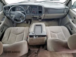 2004 Chevrolet Tahoe LS with VIN 1GNEC13V64R284026, listed as a Copart auction lot 50951815 with 252,054 mi miles and Salvage Title. Bid and sale history available at carsss.com. Image 8.