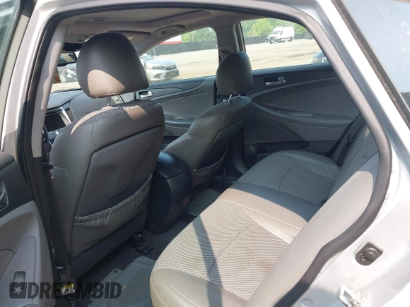 2012 Hyundai Sonata Limited z VIN 5NPEC4AB0CH451960, wystawiony jako IAAI lot #42489513 z przebiegiem 174 310 mil mil oraz . Historia ofert i sprzedaży dostępna na DreamBid. Obrazek 8.